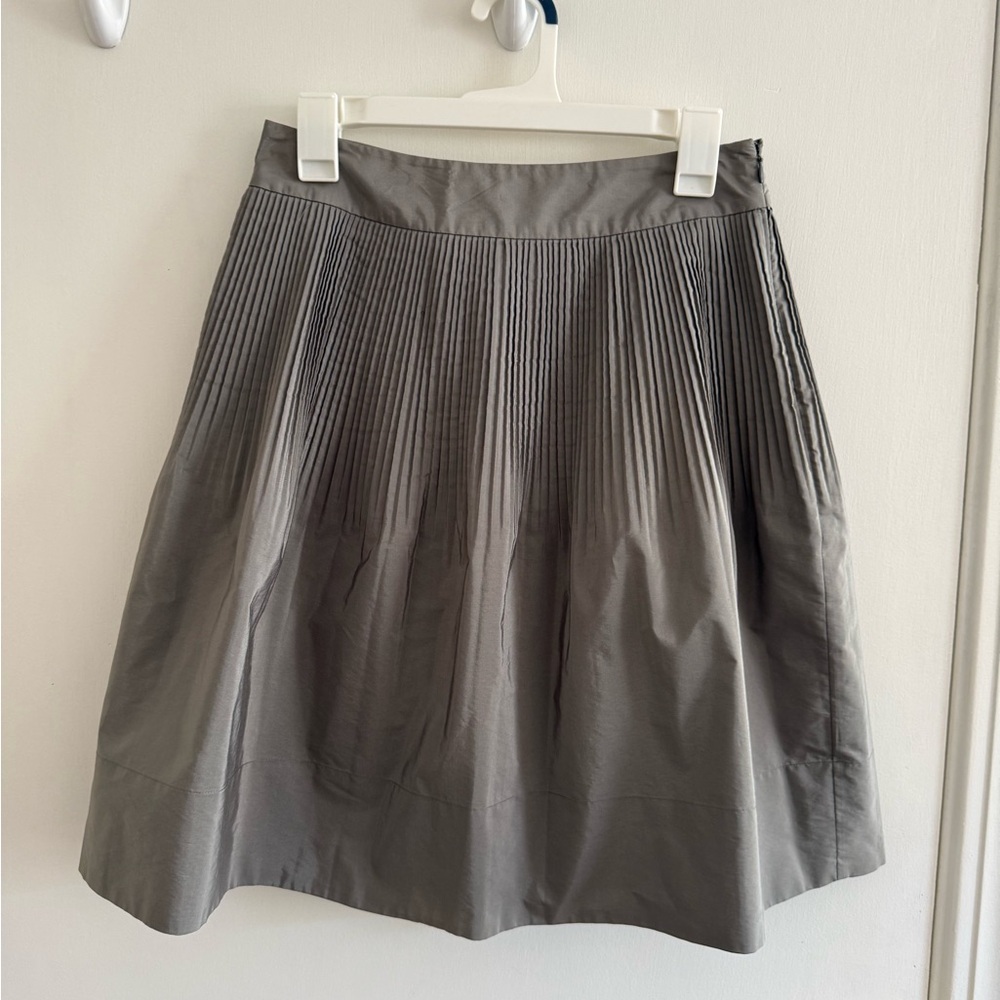 Banana Republic Gray Pleated A-Line Skirt